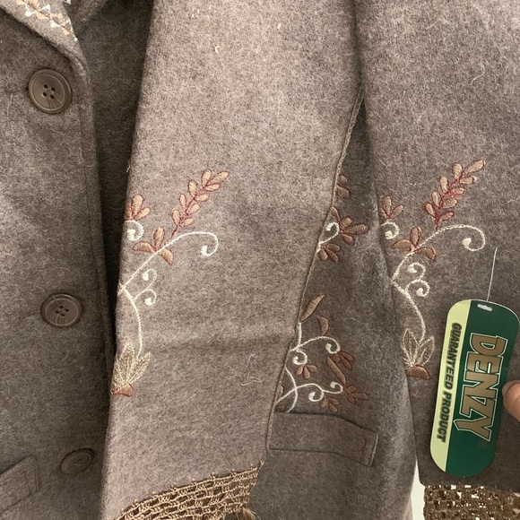 🆕Embroidered  Wool Coat with Matching Scarf - Picture 5 of 7